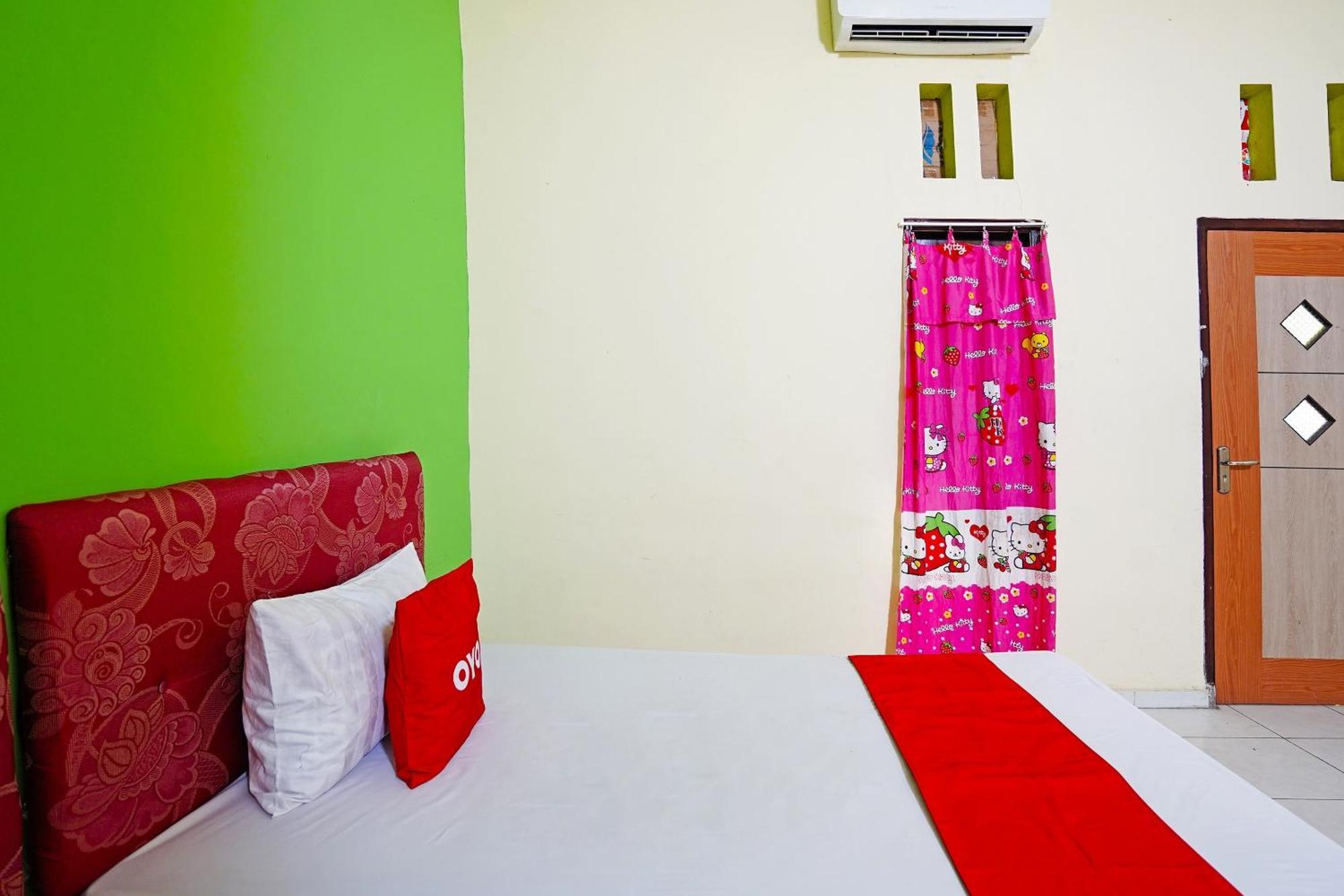 Oyo 91583 D'Cost Green Syariah Surabaya Esterno foto