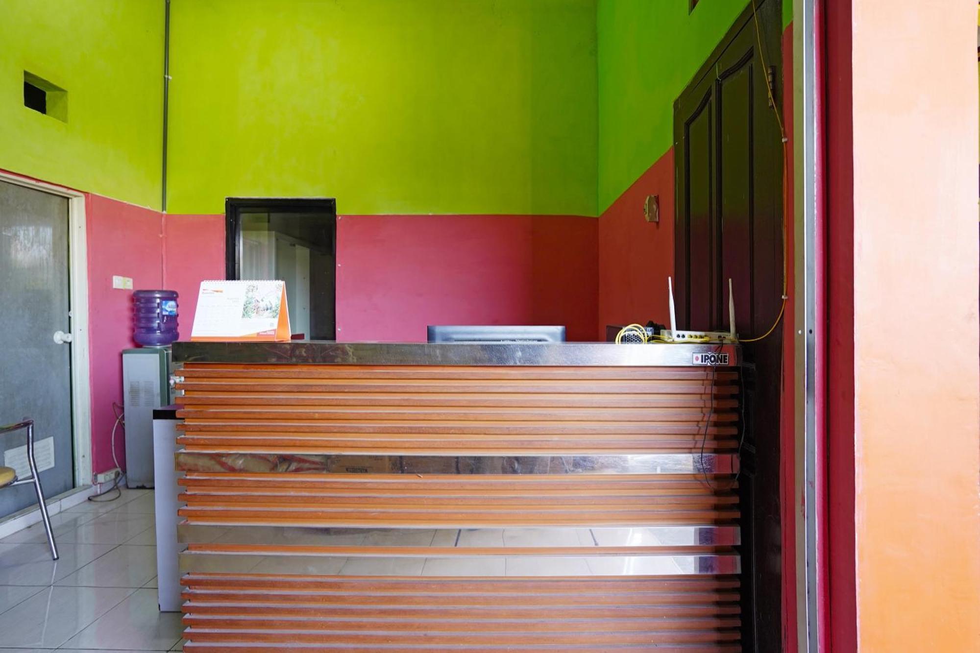 Oyo 91583 D'Cost Green Syariah Surabaya Esterno foto