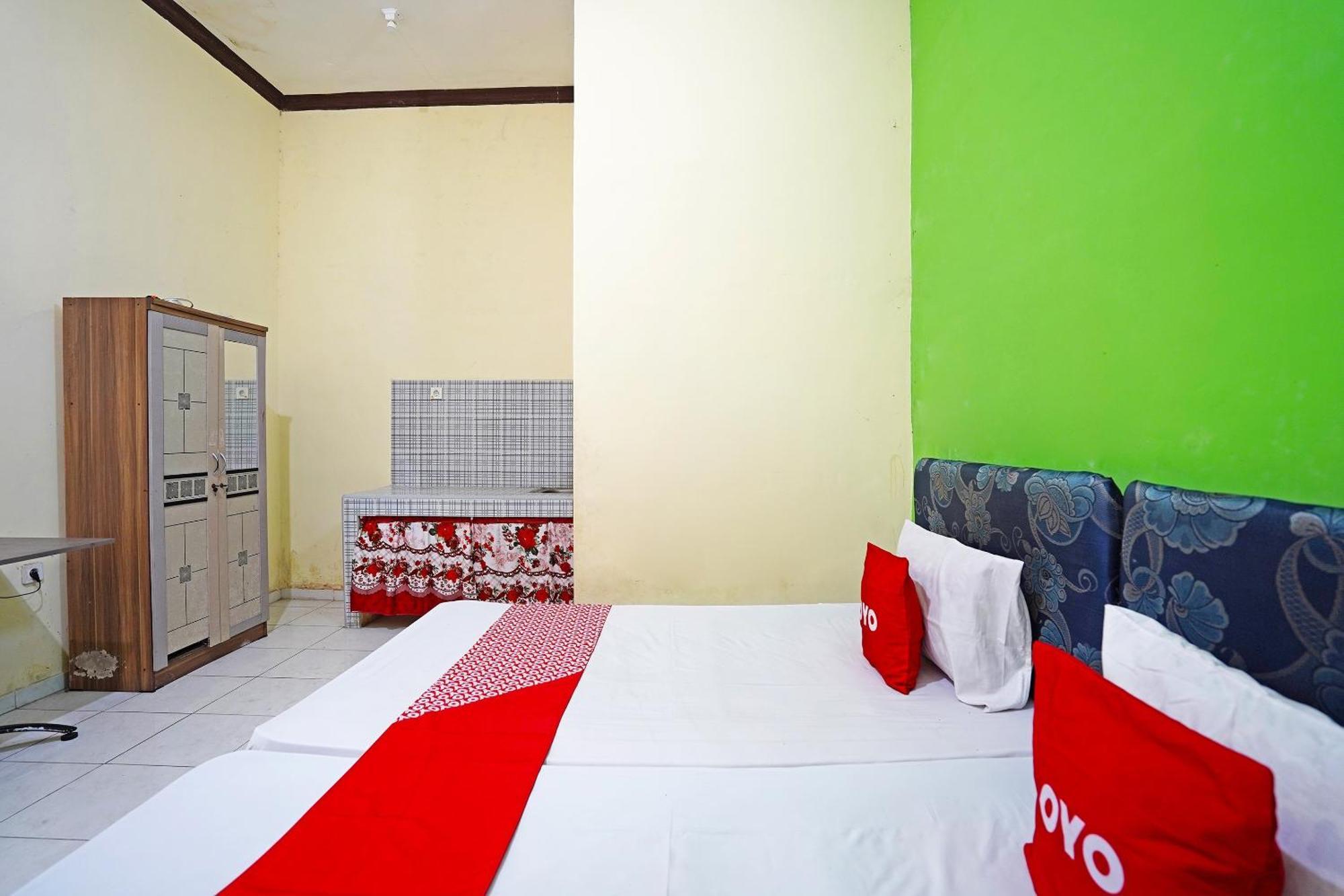 Oyo 91583 D'Cost Green Syariah Surabaya Esterno foto