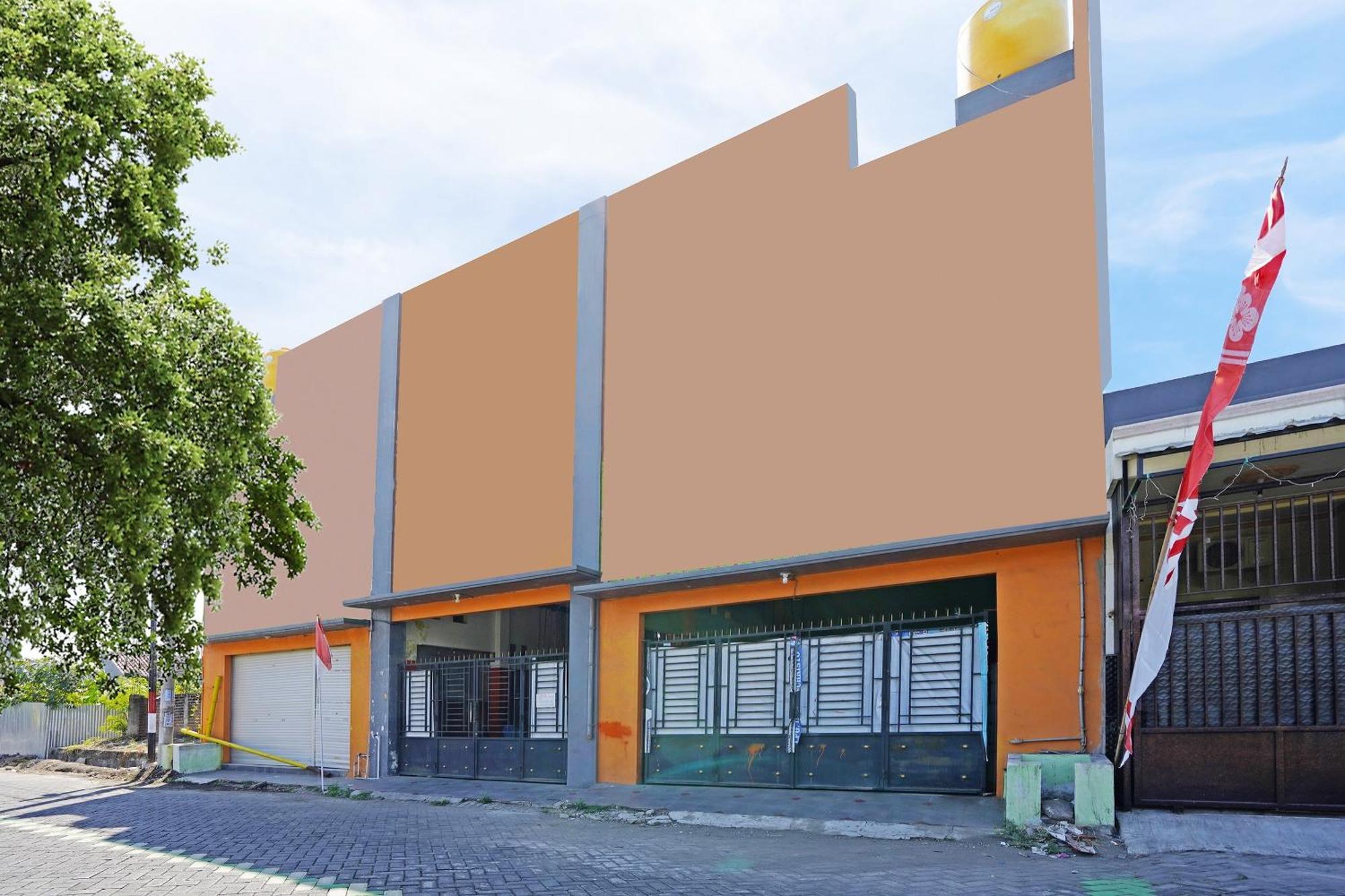 Oyo 91583 D'Cost Green Syariah Surabaya Esterno foto